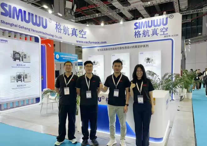 SIMUWU exhibiting team group photo at the DMC 2026 Shanghai Die & Mold Exhibition booth